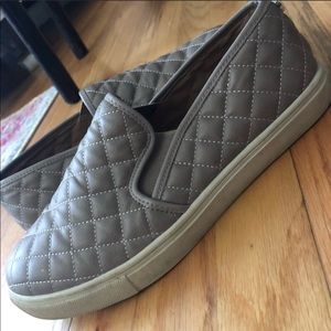 Steve Madden slip on sneakers